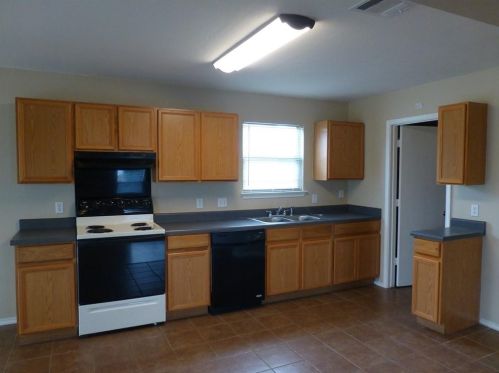 2013 Olin Cv, Georgetown, TX 78626-8115