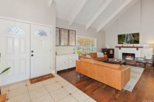 25182 Steinway Cir, El Toro, CA 92630-4142
