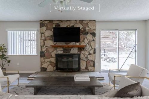 2554 Flanders Rd, Riverside, CA 92507-3029