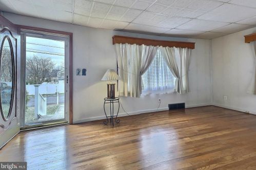 17 Shibla Ave, Trenton, NJ 08610-3731