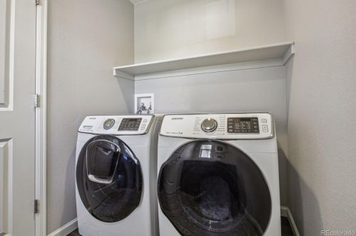 1540 Elmwood Pl, Denver CO  80221-3223 exterior