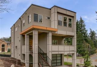 9623 Slater Ave, Kirkland, WA 98033-5864