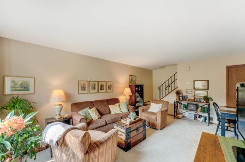 1613 Helmo Ave, Saint Paul MN  55128-5535 exterior