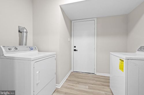 2121 Edgeware St, Silver Spring MD  20905-4216 exterior