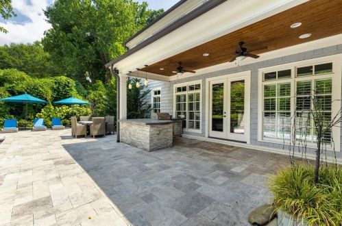 4000 Arden Way, Atlanta GA  30342-3948 exterior