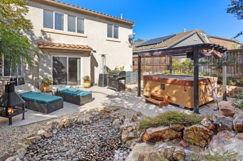 5145 Mendip St, Oceanside, CA 92057-1846
