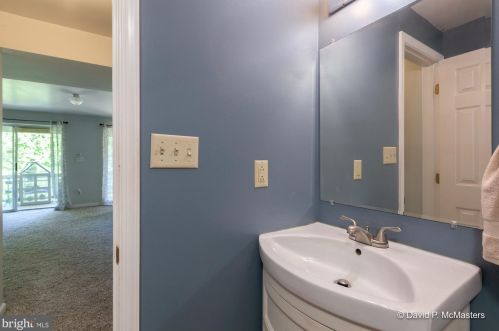 423 Shannondale Rd, Harpers Ferry WV 25425-4564 exterior