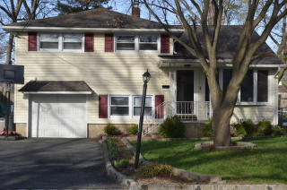 9 Longport Rd, Parsippany, NJ 07054-3656