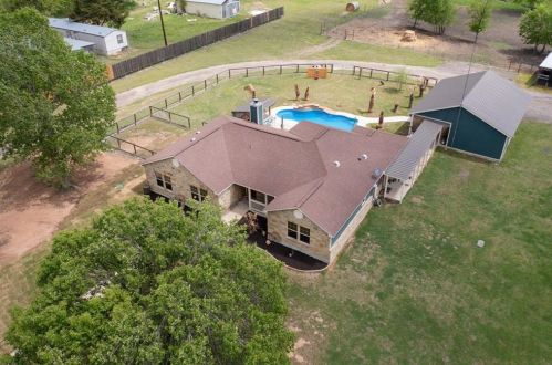 20217 Engelmann Ln, Webberville TX exterior