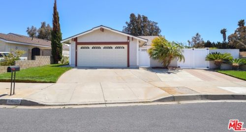 1010 Nelson Pl, Oxnard, CA 93033-6623