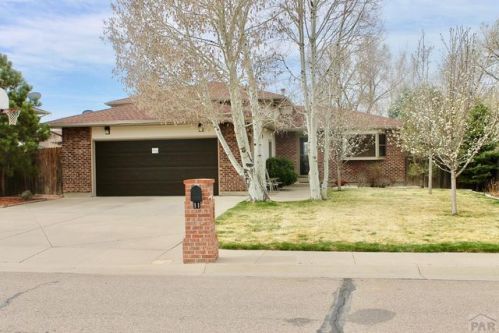 11 Ironweed Dr, Pueblo CO  81001-1044 exterior