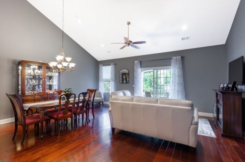 304 Brook Hollow Dr, Whippany, NJ