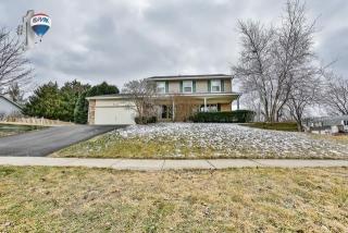 743 Dorchester Dr, Lemont IL  exterior