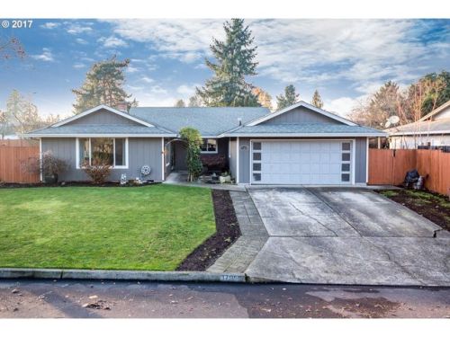 17955 Chippewa Trl, Tualatin, OR 97062-9411