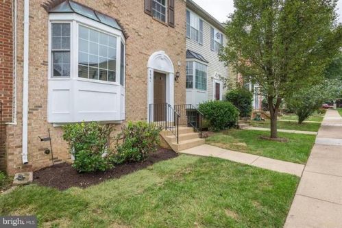 9661 Franklin Woods Pl, Lorton, VA 22079-2345