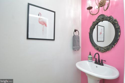 81 Catoctin Ct, Silver Spring MD 20906-2006 exterior