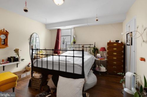 1138 19 St, Philadelphia PA  19146-2936 exterior