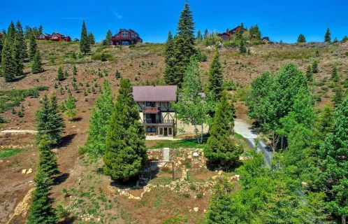 13308 Ski Slope Way, Truckee CA  96161-7005 exterior