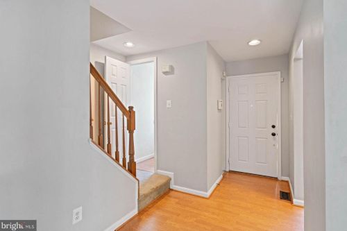 12022 Country Mill Dr, Bristow, VA 20136-1240