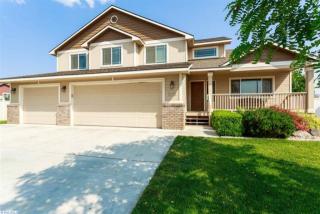 219 Idaho St, Kennewick, WA 99336-9610