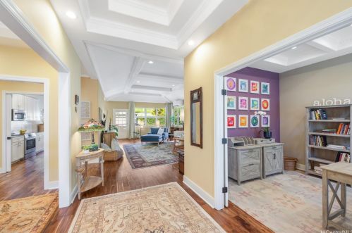 114 Kokololio Pl, Honolulu HI  96821-2562 exterior