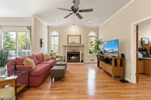 1 Village Ct, Dover NJ  07869-3497 exterior