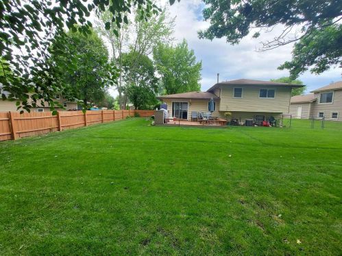 870 Rainbow Ter, South Elgin, IL 60177-1034