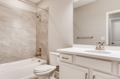 6531 Addison Way, Aurora CO 80016-4162 exterior