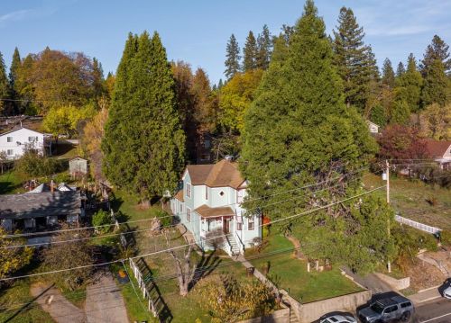 325 Bennett St, Grass Valley, CA 95945-6804