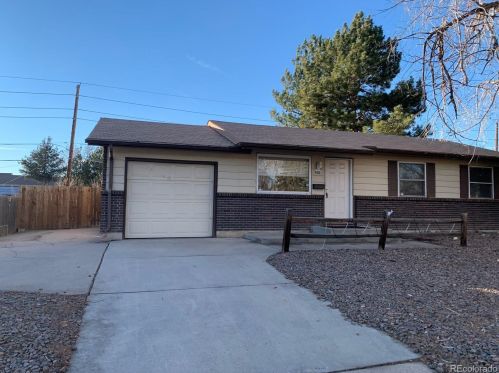 981 Wheeling St, Denver, CO 80011-6554