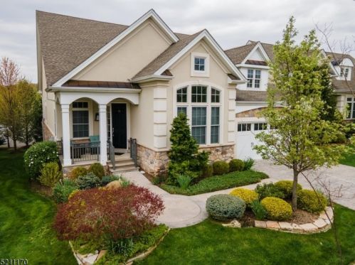 24 Johns Dr, Warren, NJ 07059-3006