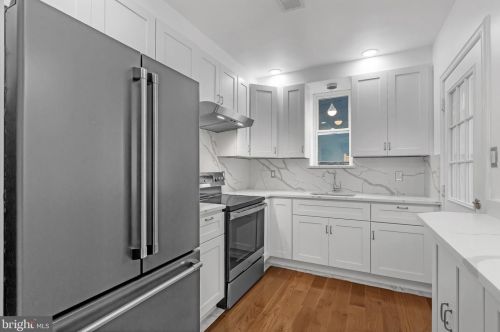 312 Manton St, Philadelphia PA  19147-5213 exterior