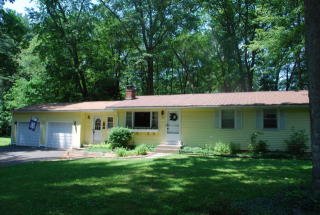 15 Sawmill Rd, Granby, CT 06035-1019