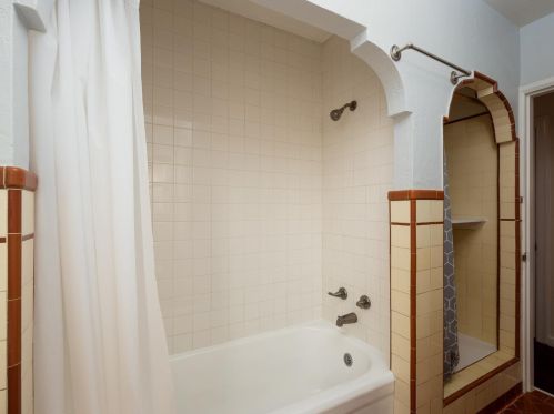 682 San Antonio Rd, Los Altos CA 94022-1304 exterior