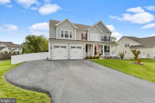 402 Chickamauga Dr, Harpers Ferry WV  25425 exterior