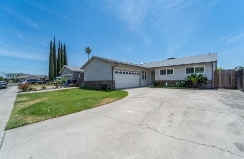 546 Santa Rosa Ct, Manteca, CA 95336-3459