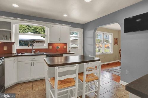 57 Springhouse Rd, Lancaster PA  17603-6619 exterior