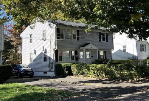 14 Deerfield St, Norwalk, CT 06854-4019