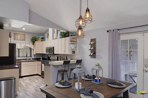 1561 Twin Star Rd, Palm Springs, CA 92262-1734