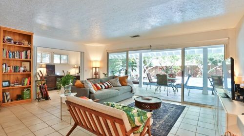 224 Western Ave, Glendale CA  91201-2830 exterior