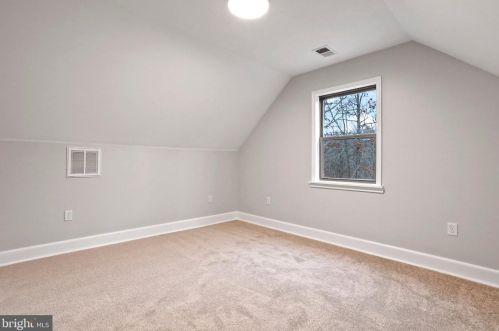 204 Quiet Place Ln, Berkeley Springs WV  25411-6633 exterior