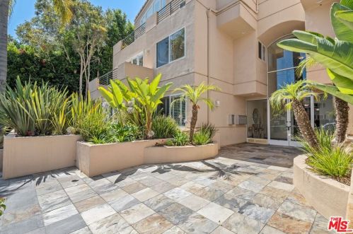 1018 4th St, Santa Monica CA  90403-6126 exterior