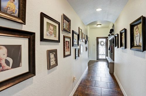 312 Regal Ct, Bellvue, TX 77418-2641