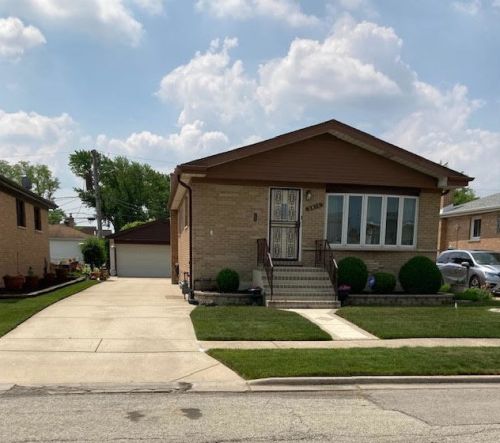 3816 Emerson Dr, Schiller Park, IL 60176-2409