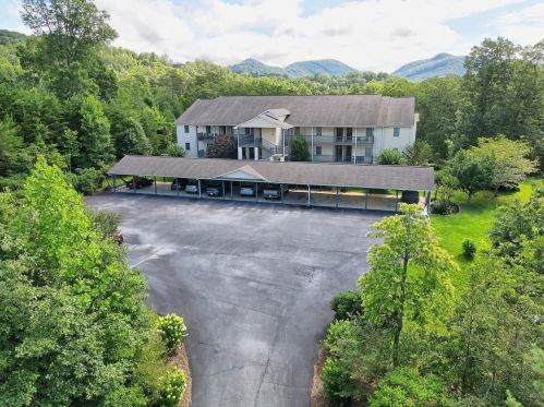 258 Ginger Creek Ln, Clayton, GA 30525-6705
