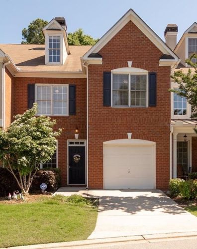 2413 Leaf Hollow Ct, Atlanta, GA 30339-0901