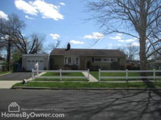 71 Butternut Rd, Levittown PA  19057-3033 exterior