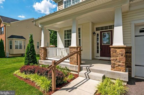 8010 Woodholme Cir, Riviera Beach, MD 21122-1018
