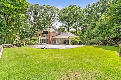 4247 Harrogate Dr, Atlanta GA  30327-3624 exterior