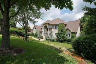5301 Fox Ridge Rd, Roanoke, VA 24018-8755